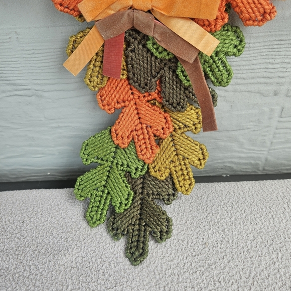 Handmade Plastic Canvas Doorknob Wreath Fall Leaves Hanging Decor Autumn - Picture 3 of 6